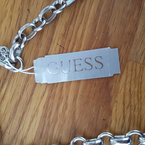 NWT Guess necklace - Picture 4 of 7